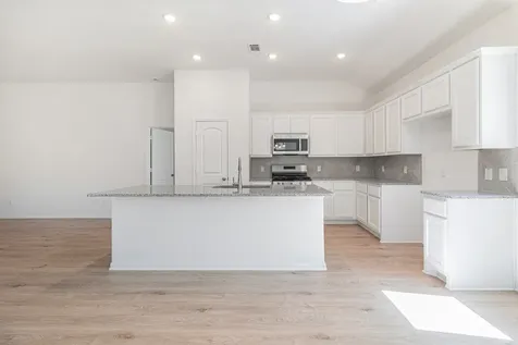 249 Edgewater Drive West Columbia TX 77486