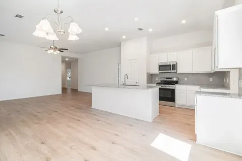 249 Edgewater Drive West Columbia TX 77486