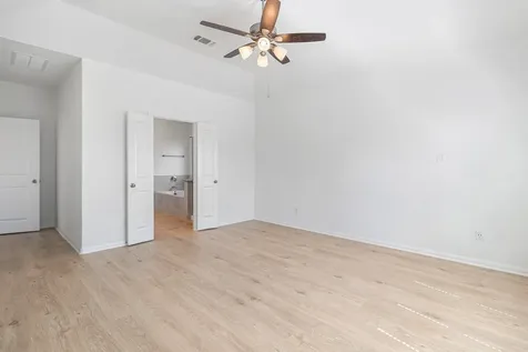 249 Edgewater Drive West Columbia TX 77486