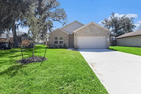 249 Edgewater Drive West Columbia TX 77486