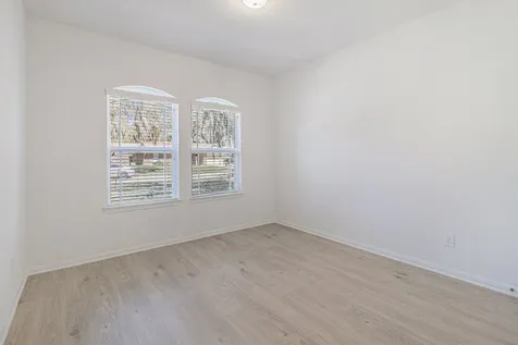 249 Edgewater Drive West Columbia TX 77486