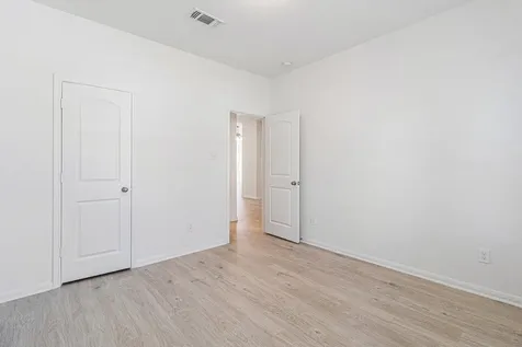 249 Edgewater Drive West Columbia TX 77486