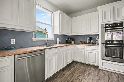 13318 Binnacle Way Galveston TX 77554