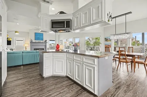 13318 Binnacle Way Galveston TX 77554