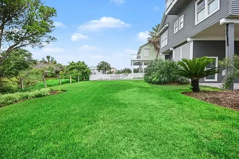 13318 Binnacle Way Galveston TX 77554