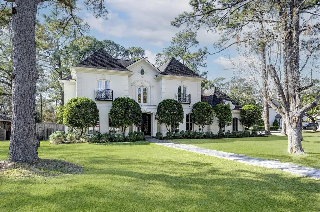 725 Blalock Road Hedwig Village TX 77024