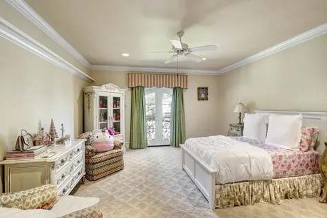725 Blalock Road Hedwig Village TX 77024