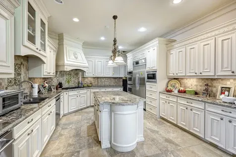 725 Blalock Road Hedwig Village TX 77024
