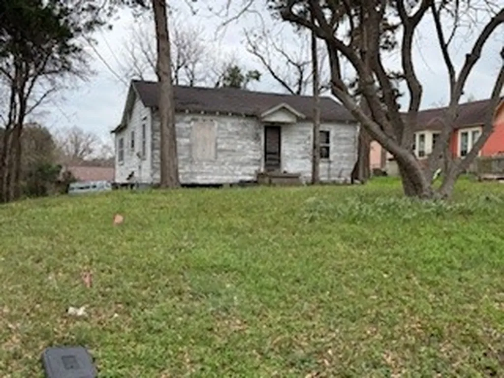 631 University Avenue Huntsville TX 77320