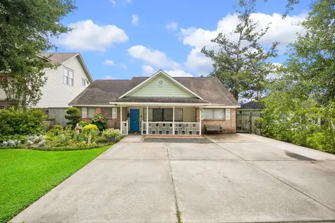 1249 Du Barry Lane Houston TX 77018