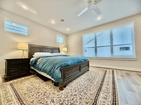 1254 N Post Oak Road B Houston TX 77055