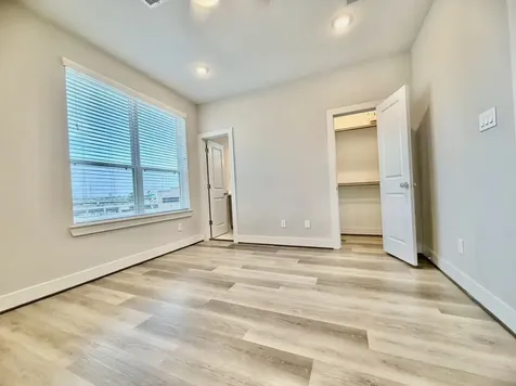 1254 N Post Oak Road B Houston TX 77055
