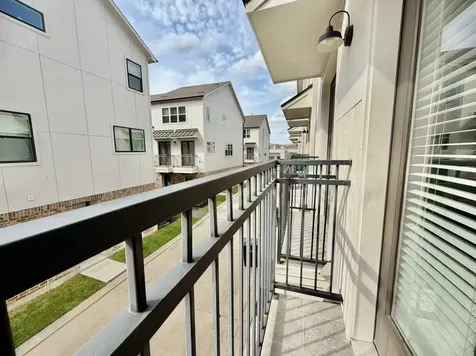 1254 N Post Oak Road B Houston TX 77055
