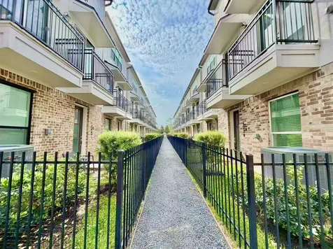 1254 N Post Oak Road B Houston TX 77055