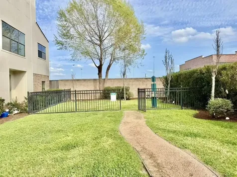 1254 N Post Oak Road B Houston TX 77055