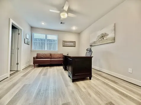 1254 N Post Oak Road B Houston TX 77055