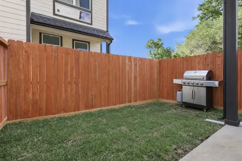 1913 Hoskins Drive I Houston TX 77080