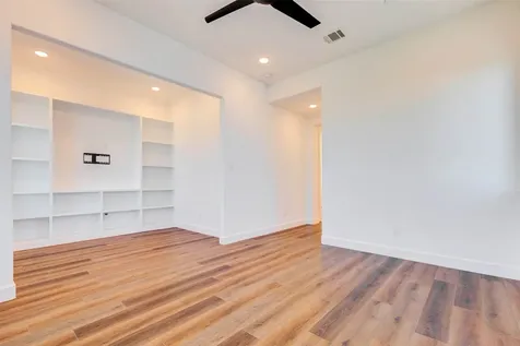 2751 Freund Street Houston TX 77003