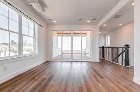 2751 Freund Street Houston TX 77003
