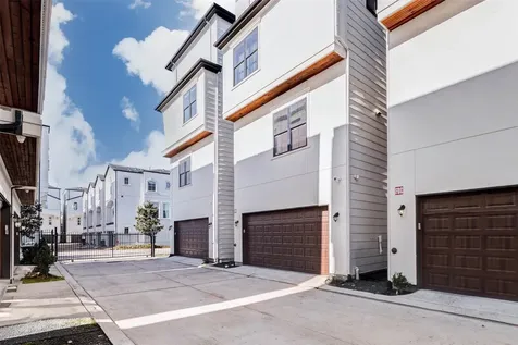 2751 Freund Street Houston TX 77003