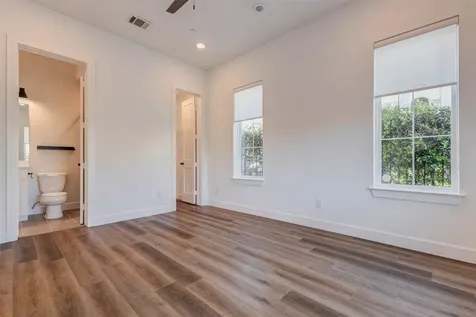 2751 Freund Street Houston TX 77003