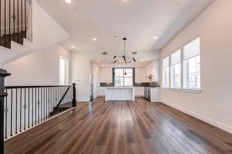 2751 Freund Street Houston TX 77003
