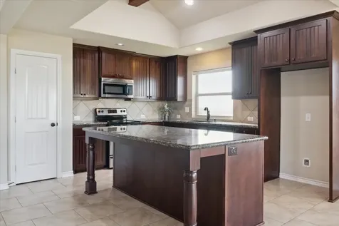 2407 Thuesen Road Beasley TX 77417