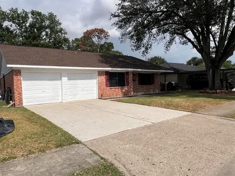 1104 E 13th Street Deer Park TX 77536