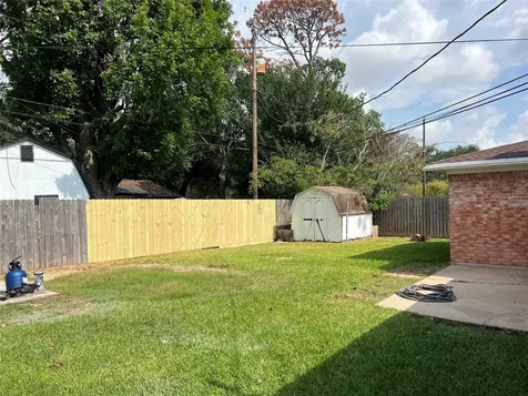 1104 E 13th Street Deer Park TX 77536