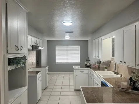 1104 E 13th Street Deer Park TX 77536