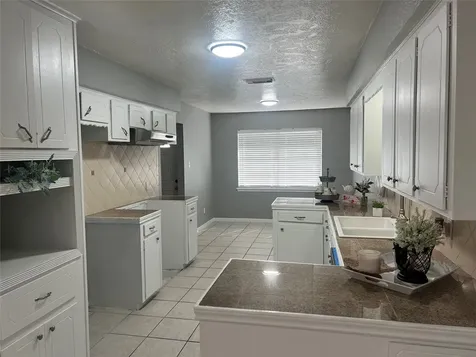 1104 E 13th Street Deer Park TX 77536