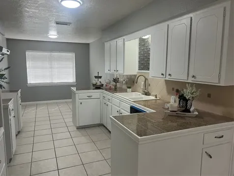 1104 E 13th Street Deer Park TX 77536