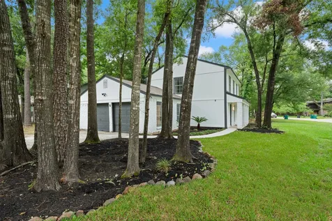 90 Crystal Lake Lane The Woodlands TX 77380