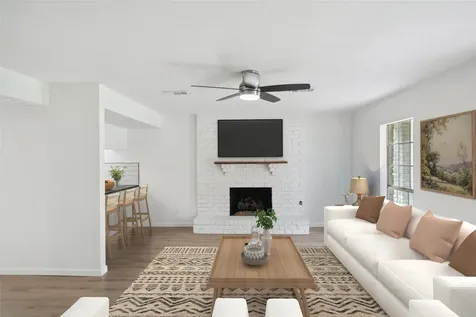 90 Crystal Lake Lane The Woodlands TX 77380