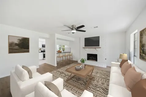 90 Crystal Lake Lane The Woodlands TX 77380