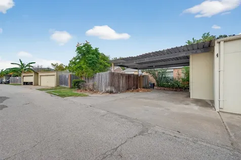 10913 Bexley Drive 913 Houston TX 77099