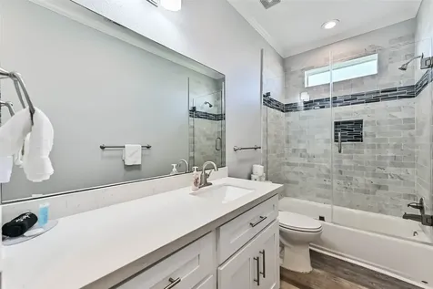 4133 4th Street Galveston TX 77554