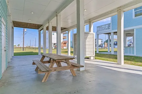 4133 4th Street Galveston TX 77554