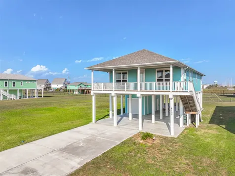 4133 4th Street Galveston TX 77554
