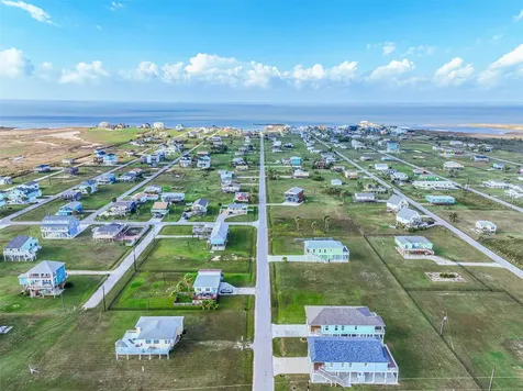 4133 4th Street Galveston TX 77554