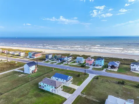 4133 4th Street Galveston TX 77554