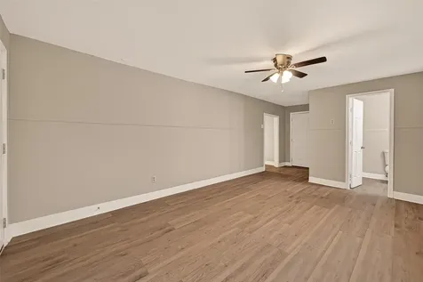 5833 Southlea Street Houston TX 77033