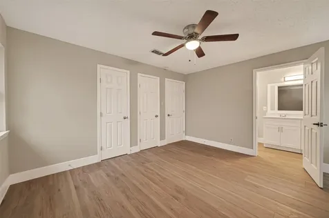 5833 Southlea Street Houston TX 77033