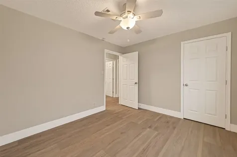 5833 Southlea Street Houston TX 77033