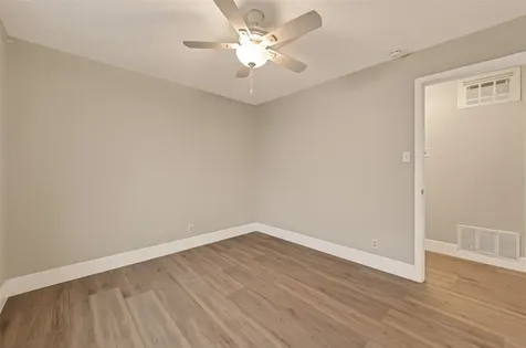 5833 Southlea Street Houston TX 77033