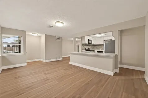 5833 Southlea Street Houston TX 77033