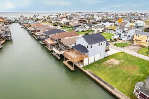 230 Bora Bora Drive Tiki Island TX 77554