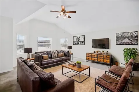 13814 Russell Court Mont Belvieu TX 77523
