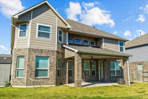 13814 Russell Court Mont Belvieu TX 77523