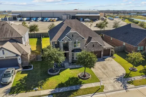 13814 Russell Court Mont Belvieu TX 77523